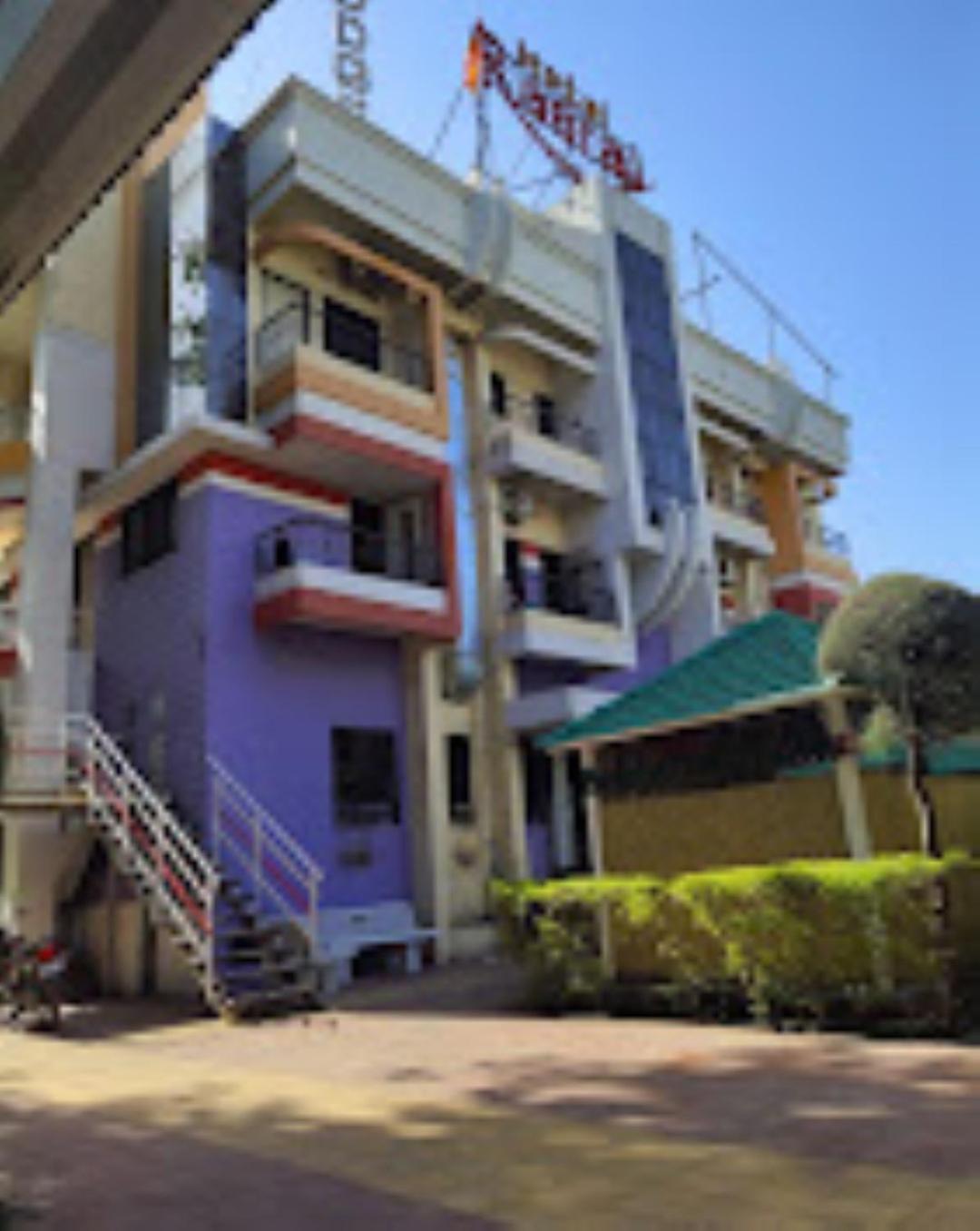 Hotel Rasraj , Dhule Exterior foto